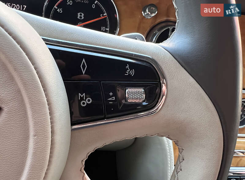 Седан Bentley Mulsanne 2010 в Львове