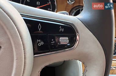 Седан Bentley Mulsanne 2010 в 