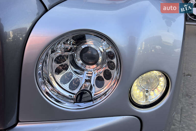 Седан Bentley Mulsanne 2010 в Львове
