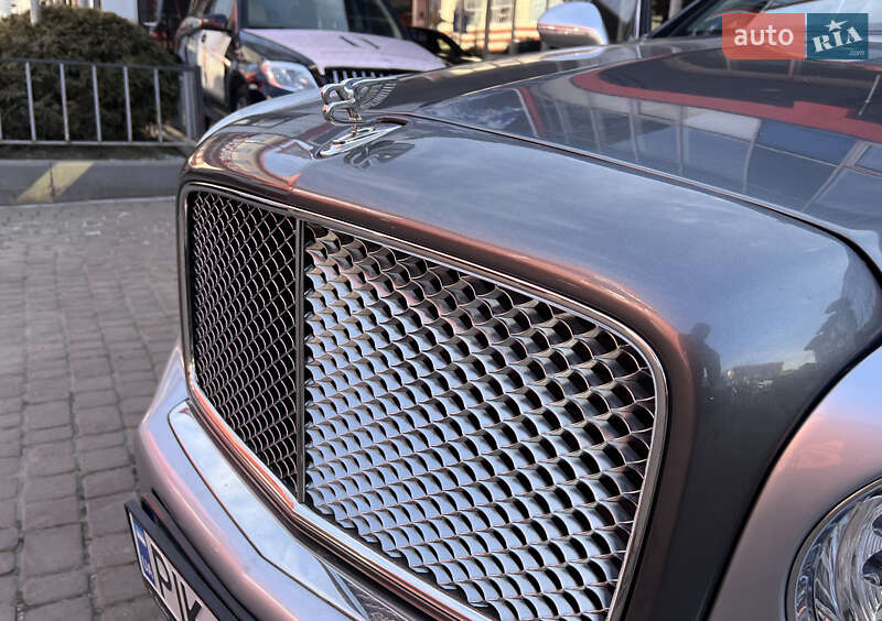Седан Bentley Mulsanne 2010 в Львове
