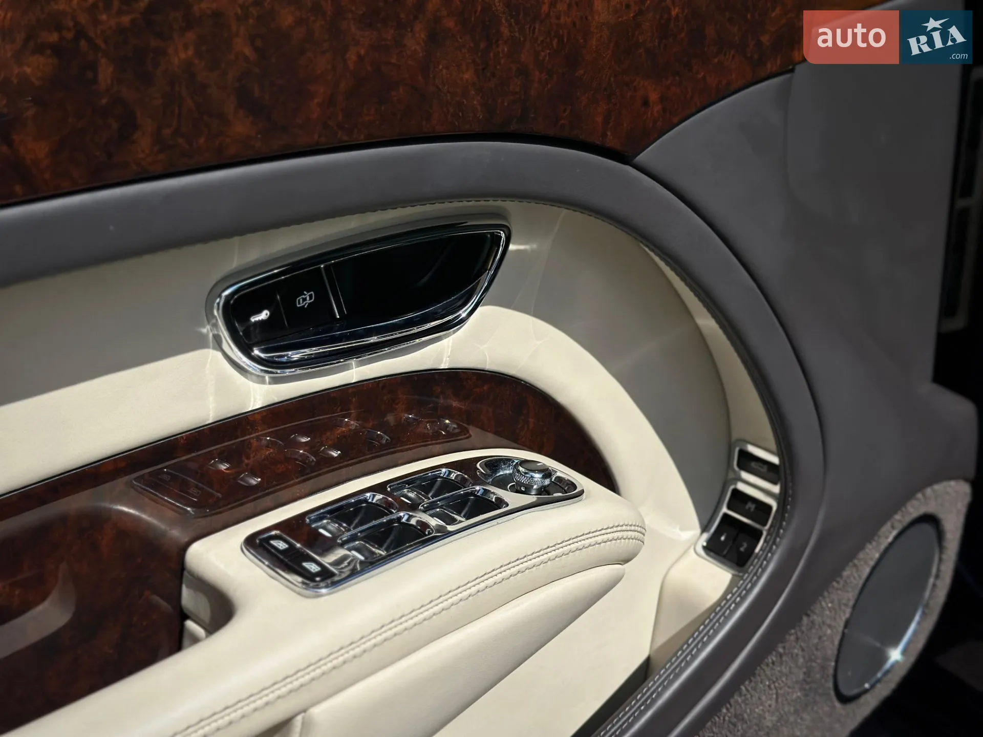 2015 Bentley Mulsanne - мініатюра 3