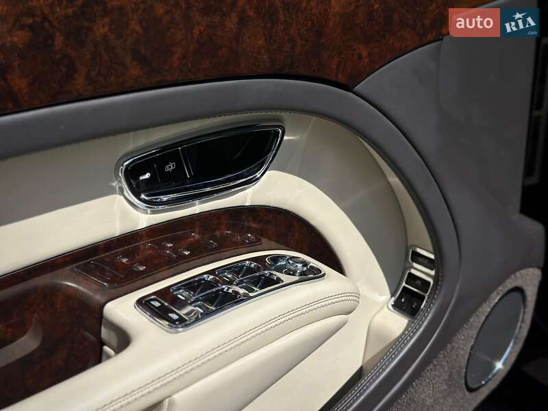 Седан Bentley Mulsanne 2015 в Киеве фото 23 Седан Bentley Mulsanne 2015 в Киеве