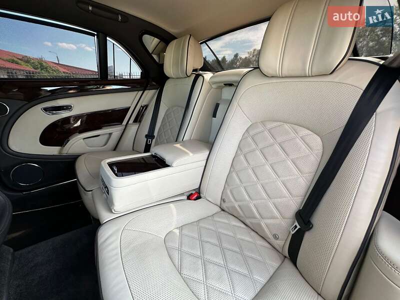Седан Bentley Mulsanne 2015 в Киеве фото 66 Седан Bentley Mulsanne 2015 в Киеве