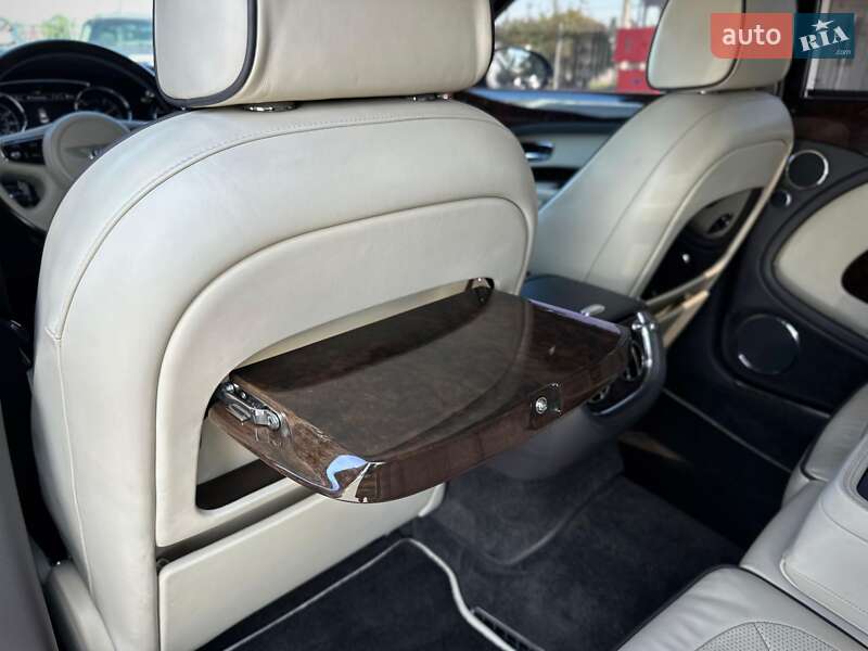 Седан Bentley Mulsanne 2015 в Киеве фото 79 Седан Bentley Mulsanne 2015 в Киеве