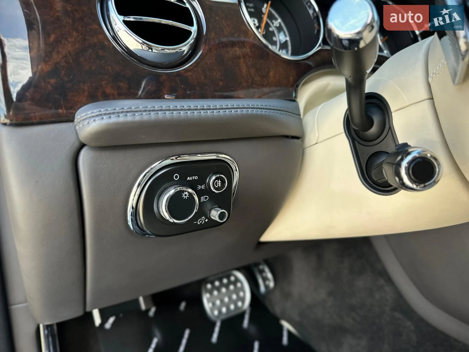 2015 Bentley Mulsanne - мініатюра 43