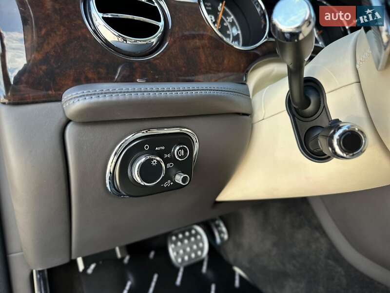 Седан Bentley Mulsanne 2015 в Киеве фото 87 Седан Bentley Mulsanne 2015 в Киеве