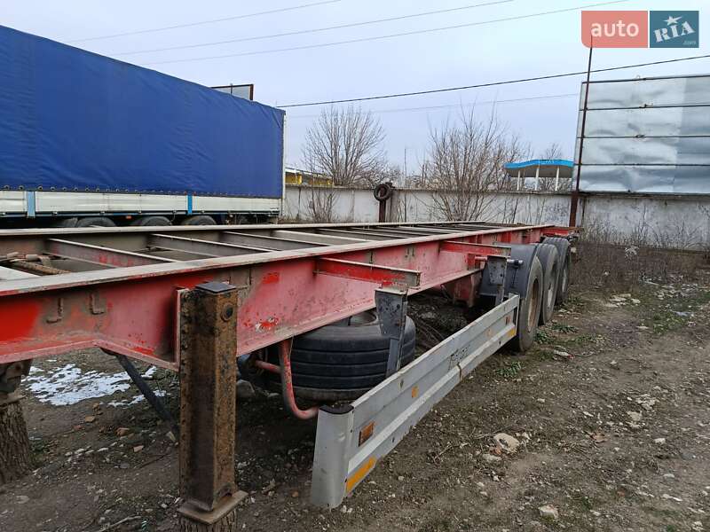 Контейнеровоз напівпричіп Berger N32 2004 в Первомайську