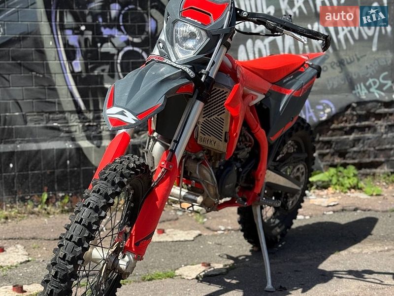 Мотоцикл Позашляховий (Enduro) Beta RR 2T 2025 в Києві фото 6 Мотоцикл Позашляховий (Enduro) Beta RR 2T 2025 в Києві