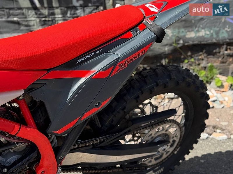 Мотоцикл Позашляховий (Enduro) Beta RR 2T 2025 в Києві фото 8 Мотоцикл Позашляховий (Enduro) Beta RR 2T 2025 в Києві
