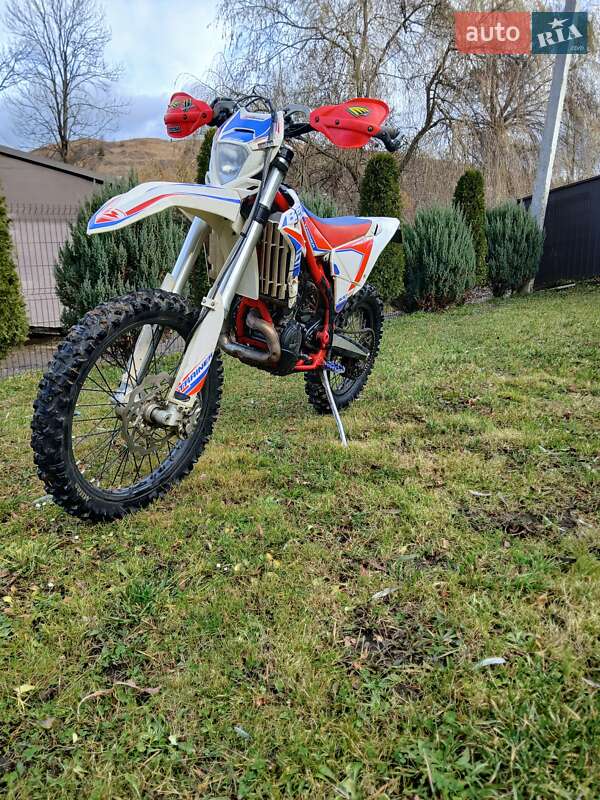 Мотоцикл Позашляховий (Enduro) Beta XTrainer 2022 в Лазещині фото Мотоцикл Позашляховий (Enduro) Beta XTrainer 2022 в Лазещині