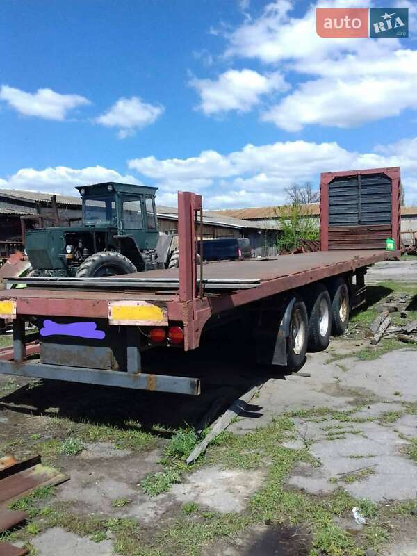 Бортовий напівпричіп Blumhardt CBV 1991 в Пулинах