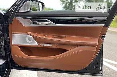 Седан BMW-Alpina B3 2018 в 