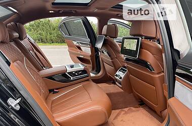 Седан BMW-Alpina B3 2018 в 