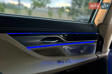 Седан BMW-Alpina B7 2017 в 