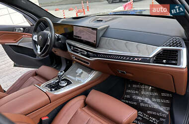 Позашляховик / Кросовер BMW-Alpina XB7 2023 в 