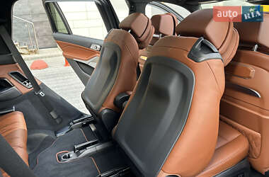 Позашляховик / Кросовер BMW-Alpina XB7 2023 в 