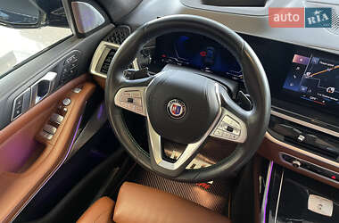 Позашляховик / Кросовер BMW-Alpina XB7 2022 в 