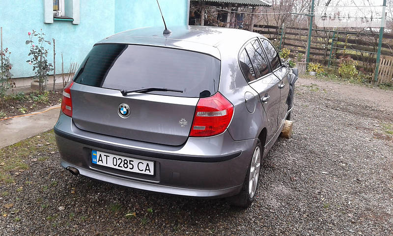 Хэтчбек BMW 1 Series 2011 в Коломые