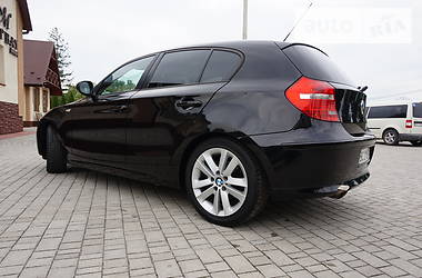 Хэтчбек BMW 1 Series 2011 в Самборе