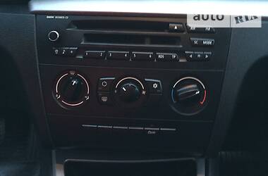 Хетчбек BMW 1 Series 2009 в 