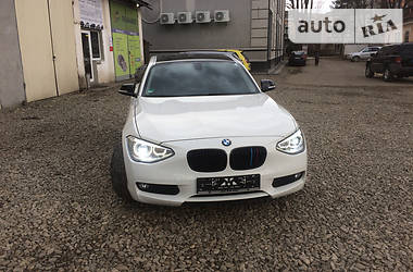 Хетчбек BMW 1 Series 2012 в 