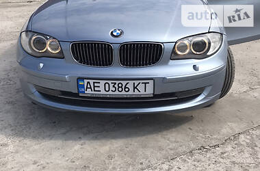 Хетчбек BMW 1 Series 2008 в 