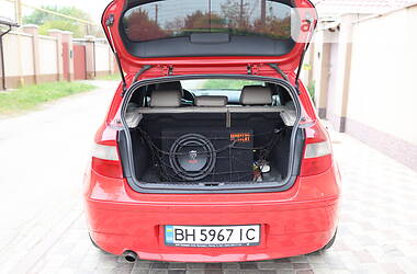 Хетчбек BMW 1 Series 2005 в 