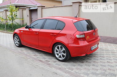 Хетчбек BMW 1 Series 2005 в 