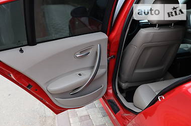 Хетчбек BMW 1 Series 2005 в 