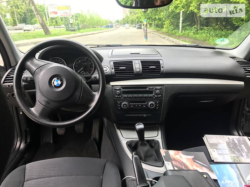 Хетчбек BMW 1 Series 2010 в Києві
