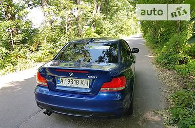 Купе BMW 1 Series 2012 в 