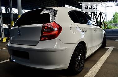 Хэтчбек BMW 1 Series 2010 в Харькове