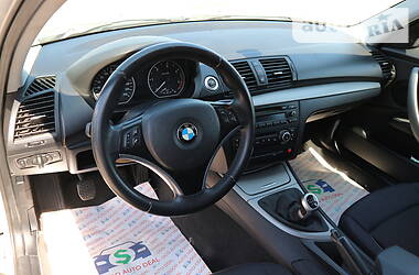 Хэтчбек BMW 1 Series 2010 в Харькове