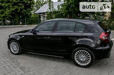 Хэтчбек BMW 1 Series 2006 в Черновцах