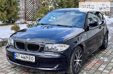 Хэтчбек BMW 1 Series 2010 в Коломые