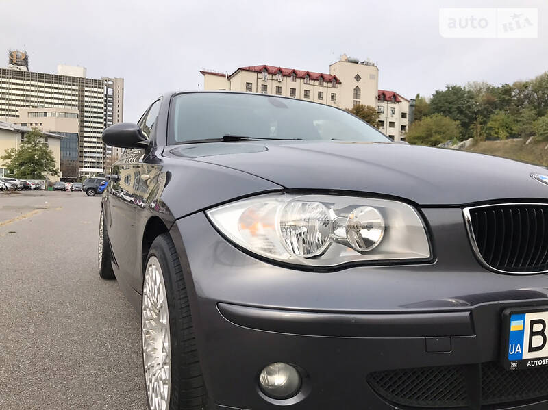 Хэтчбек BMW 1 Series 2005 в Киеве