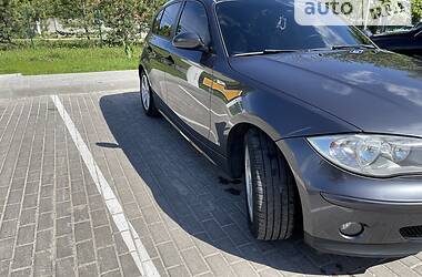 Хэтчбек BMW 1 Series 2006 в Виннице