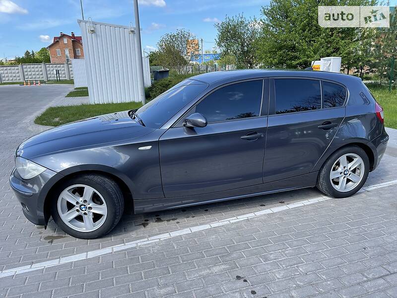 Хэтчбек BMW 1 Series 2006 в Виннице