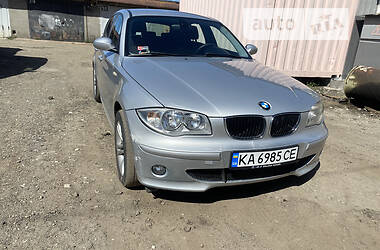 Хэтчбек BMW 1 Series 2005 в Киеве