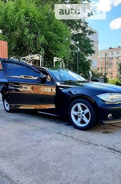 Хетчбек BMW 1 Series 2006 в Запоріжжі