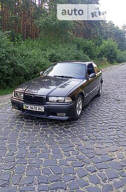 Купе BMW 1 Series 1994 в Ровно