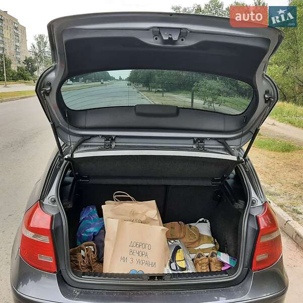 Хэтчбек BMW 1 Series 2007 в Запорожье