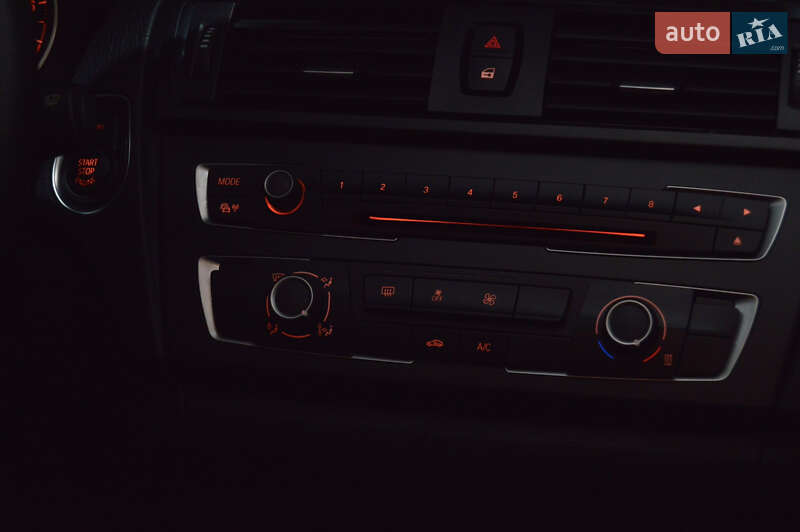 Хэтчбек BMW 1 Series 2012 в Львове