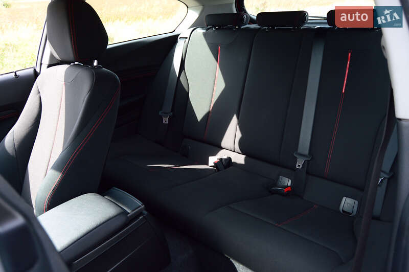 Хэтчбек BMW 1 Series 2012 в Львове