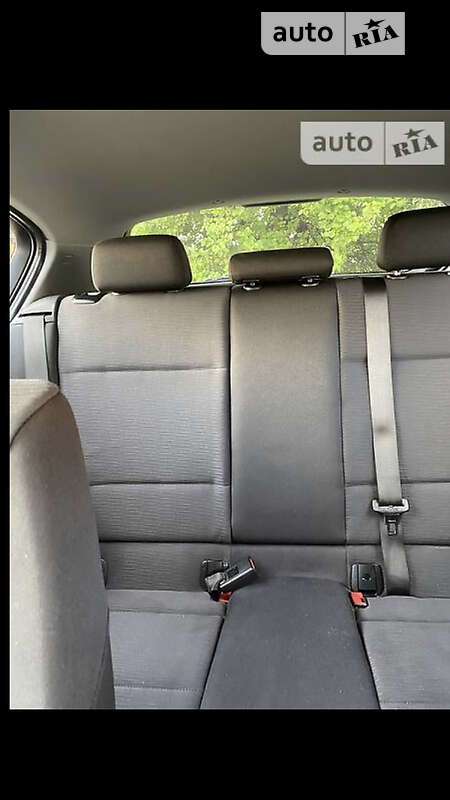 Хэтчбек BMW 1 Series 2010 в Херсоне