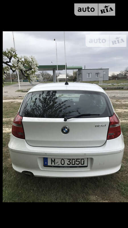 Хэтчбек BMW 1 Series 2010 в Херсоне