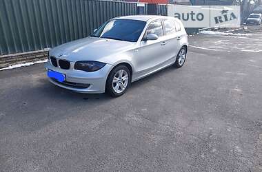 Хэтчбек BMW 1 Series 2009 в 