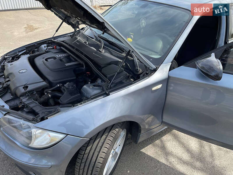 Хэтчбек BMW 1 Series 2004 в Чернигове