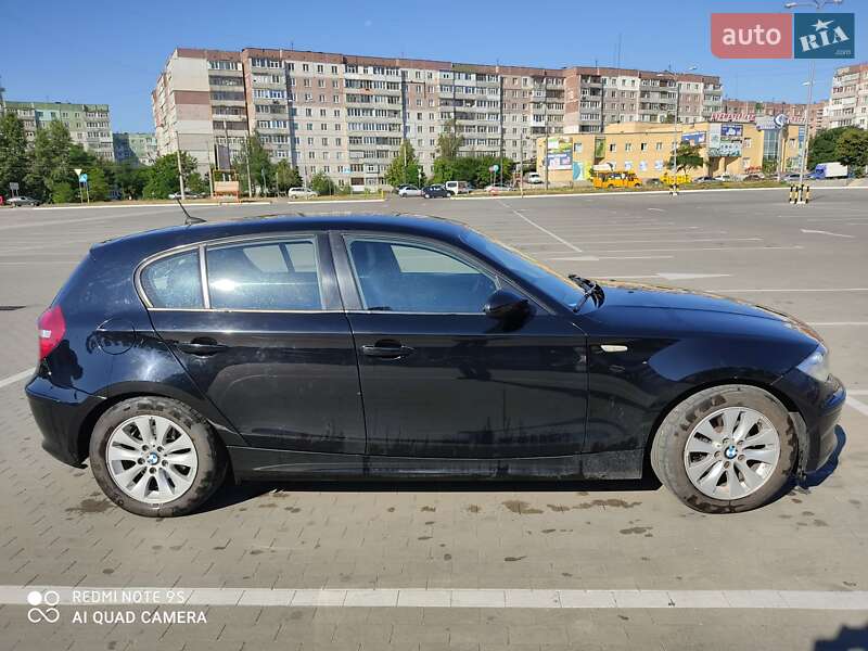 Хетчбек BMW 1 Series 2008 в Сумах