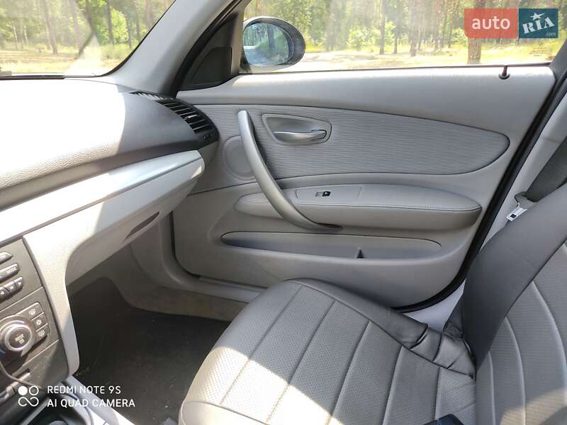 Хетчбек BMW 1 Series 2008 в Сумах